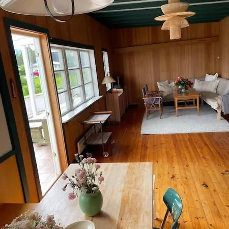 度假居 Charmy And Spacious By The *