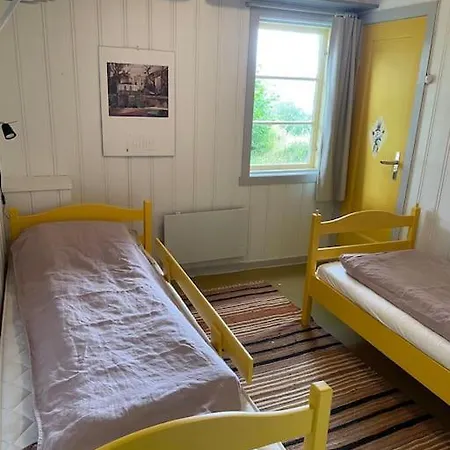 Charmy And Spacious By The Ferienhaus Ålesund